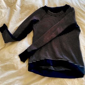 Lululemon striped fleet to street pullover